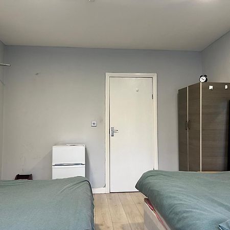 Sterne Street 4 Person Room Лондон Екстер'єр фото