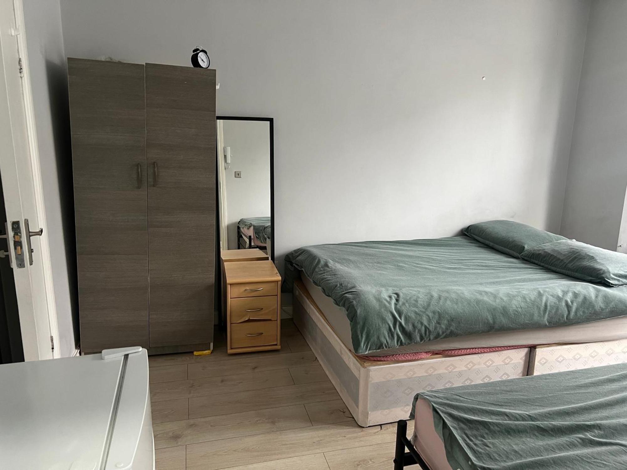 Sterne Street 4 Person Room Лондон Екстер'єр фото