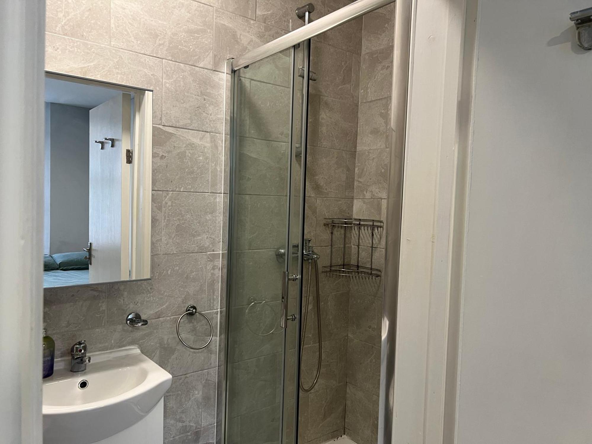 Sterne Street 4 Person Room Лондон Екстер'єр фото